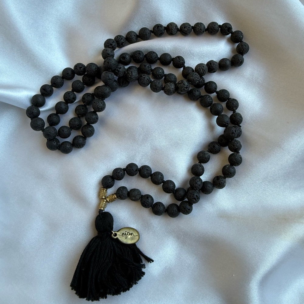 Black Lava Stone Mala 108 Beads Meditation Aromatherapy Necklace